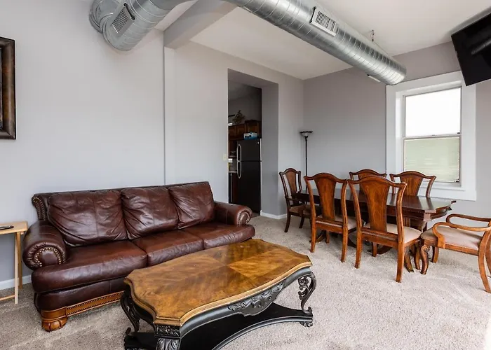 Riverview Loft! Downtown